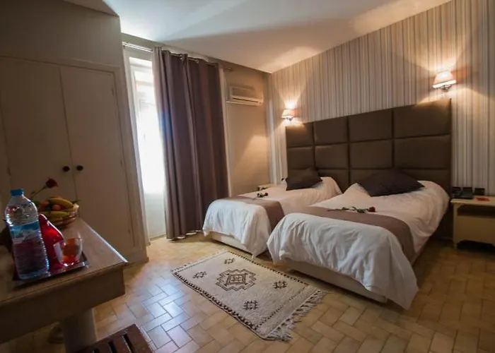Hotel De La Paix