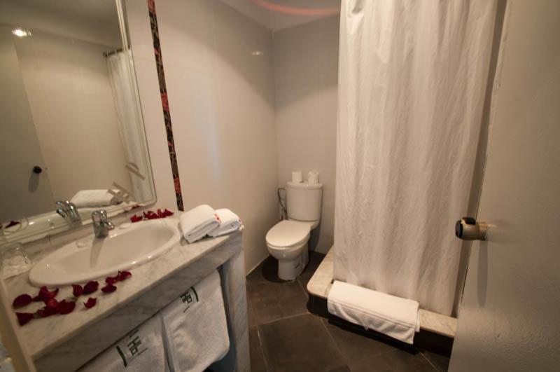 De La Paix Hotel 3*