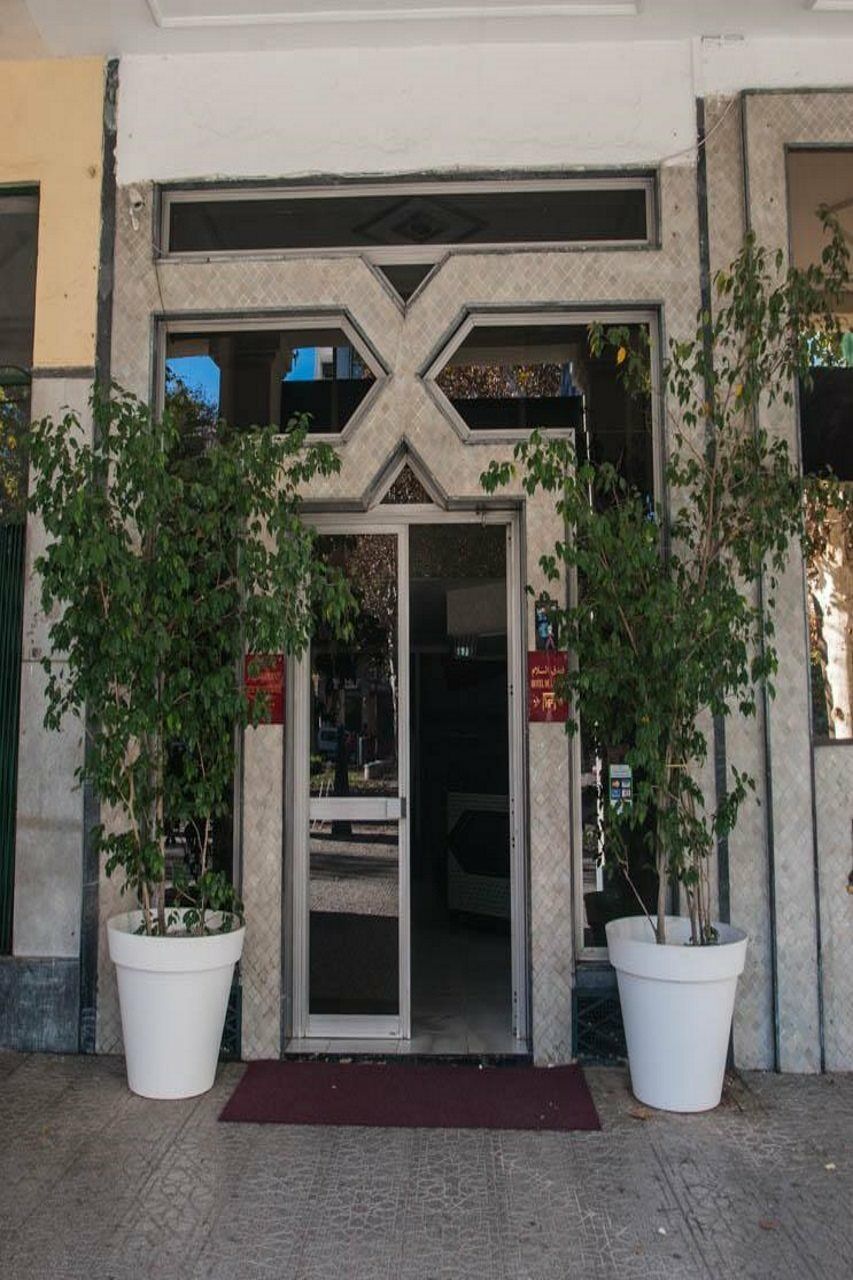 De La Paix